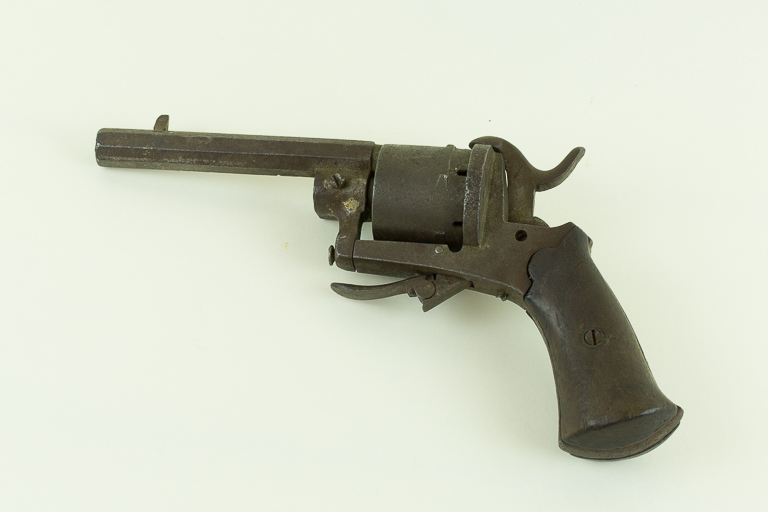 Rivoltella a spillo 1800